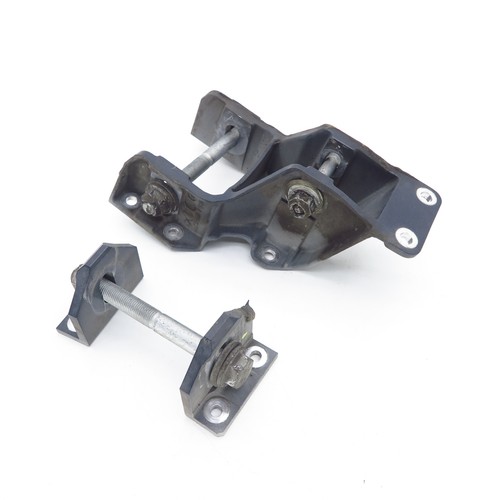 Bracket consoles wishbone rear - bracket,