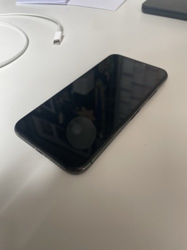 Apple iphone black model - iphone,