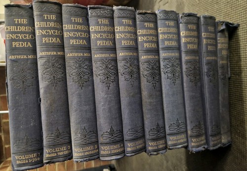 The children encyclopedia - children's,