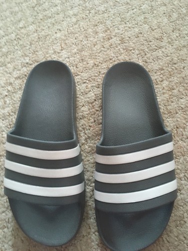 New adidas mens adilette - new,