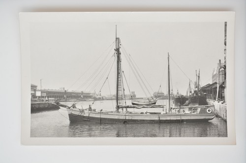 Sailing ship austell docks - sailing, st