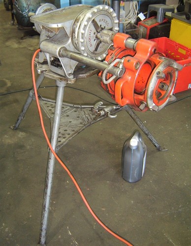 Ridgid 300 pipe threader - 300,