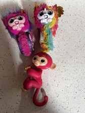 Little Live Pets Wrapples Slap On Bracelet pink & turquoise. Free Fingerling