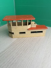 Hornby Dublo Signal box 00