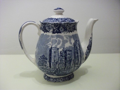 Palissy pottery thames river - palissy,
