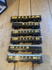 00 Gauge Hornby Rake of 6