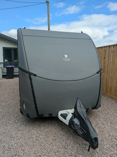 Specialised covers caravan