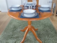 Pine pedestal dining table Dia90cm H75cm
