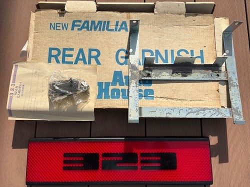 Familia 323 rear - 323,