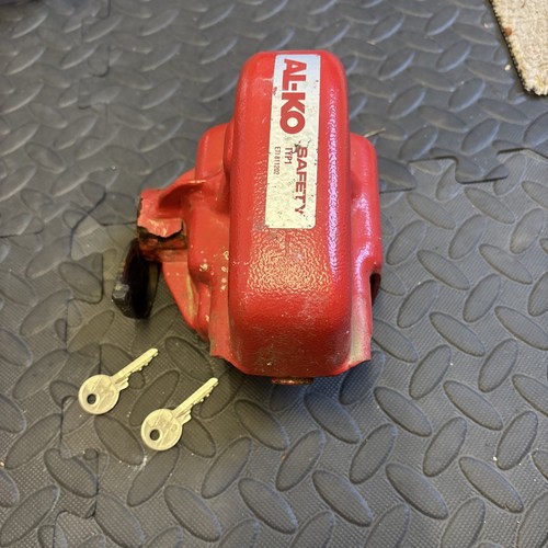 Caravan hitch lock with - hitch,