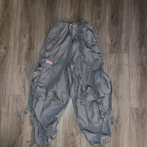 Ufo gray vintage - gray,