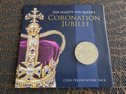 2013 her majesty - majesty, queens