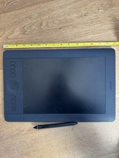 Wacom Intuos Pro Medium With Pen (Model PTH-651) - Good Condition!