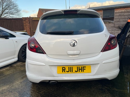 Tailgate from 2011 corsa - tailgate, d
