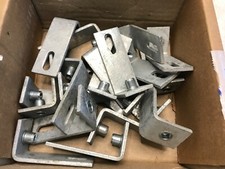 VAT INC - BOX OF 20x UNISTRUT HD TRAY COVER CLIPS (73)