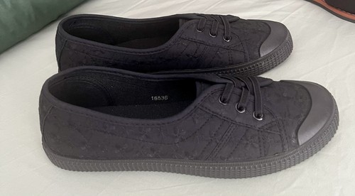 Ladies new black plimsoll - new,