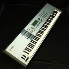 YAMAHA MOTIF ES8 88-Key