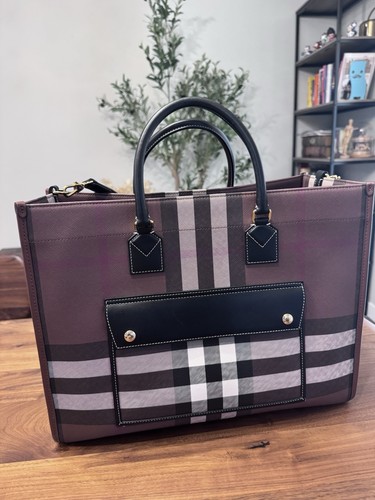 Burberry medium freya - medium,