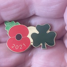 Red/green Enamel Poppy Flower/Leaf/Shamrock/GirlGuide Promise Trefoil 2021 Badge