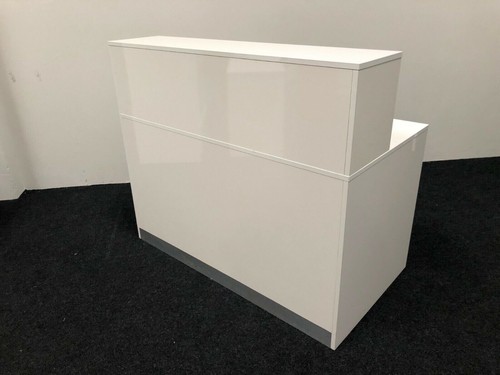 White high gloss reception - white,