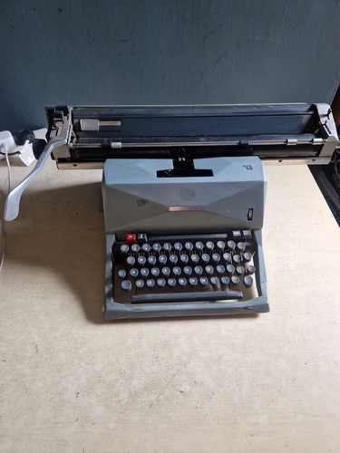 Vintage 1960s olivetti - vintage,