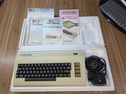 Commodore vic home computer - 20,