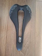 Selle Italia SLR Superflow Saddle carbon Fibre Titanium