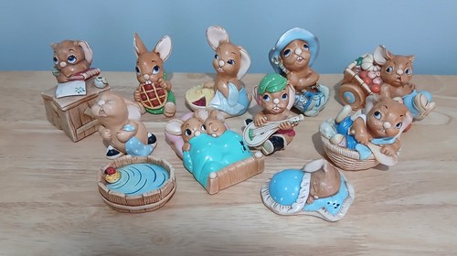 Pendelfin rabbit figurines - 11,