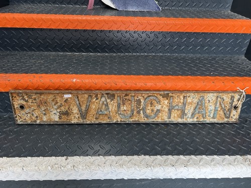 Cast metal vintage street - metal,