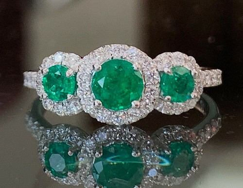 Emerald and diamond ring - and,