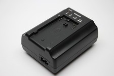 Genuine Canon CA-930 Battery Charger for BP 975 970G 955 950G EOS C100, C300 MK1