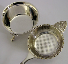 ENGLISH SOLID STERLING SILVER TEA STRAINER & DRIP BOWL STAND 1971