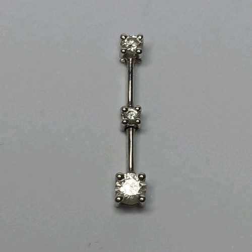 9ct white gold cubic - 9ct,