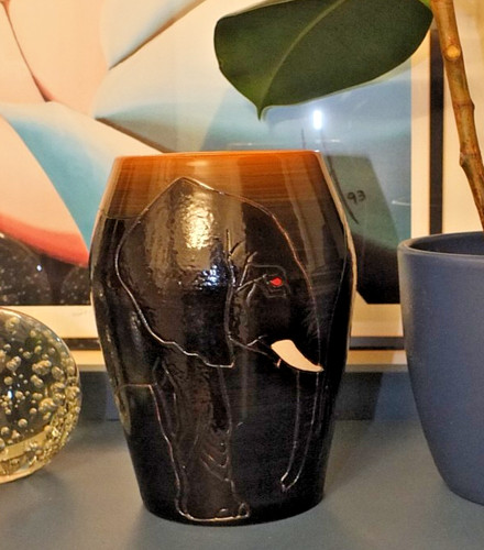 Elephant vase dennis china - dennis,