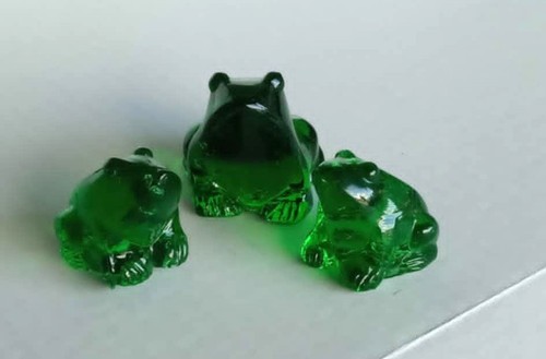 Emerald green glass frog
