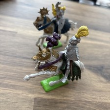 Loft find vintage lot x2 1970s Britains Knights And Horses classic castle toys 