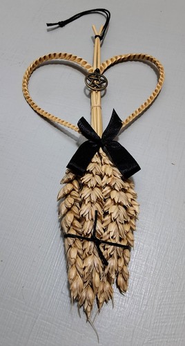 Corn dolly pentangle heart - corn,