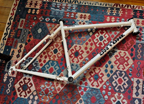 One inbred steel - on-one, mountain