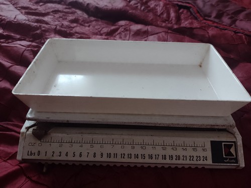 Old annette weighing scales - scales, .
