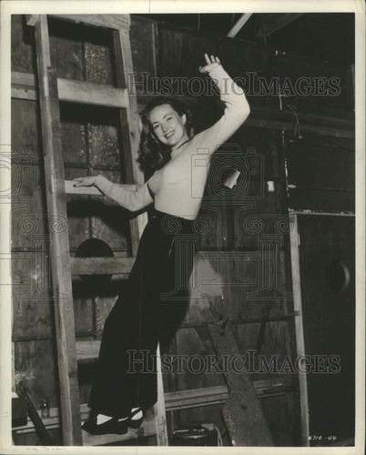 1947 press photo actress tanis - 1947,