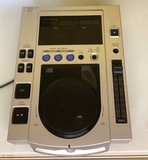 Pioneer CDJ-100S DJ CD deck - power tested working but for spares repair only 