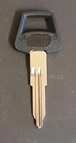 Land rover defender key blank - land,