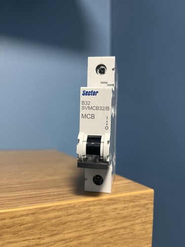 Sector 32amp b32 6ka circuit - 32amp,