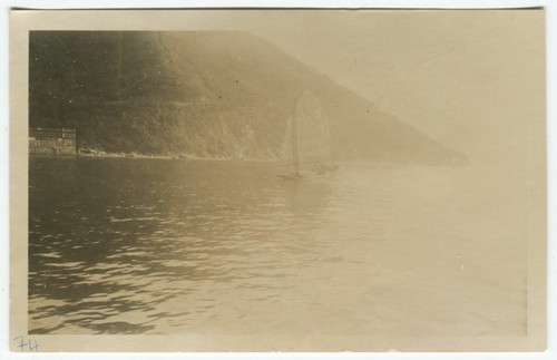 Junk boat near hong - junk,
