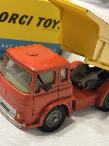 Corgi 494 bedford tractor - no,