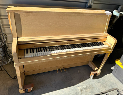 Everett upright acoustic piano - everett,
