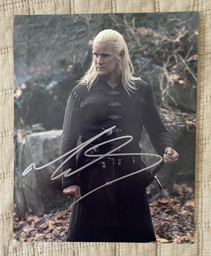 Matt smith hand signed 10 - signed, 8