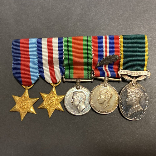 Wwii miniature medal group - wwii,