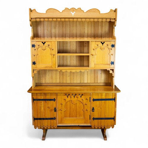 Large pine continental - continental, dresser