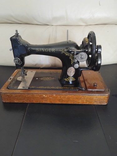 Singer hand crank - singer, no.